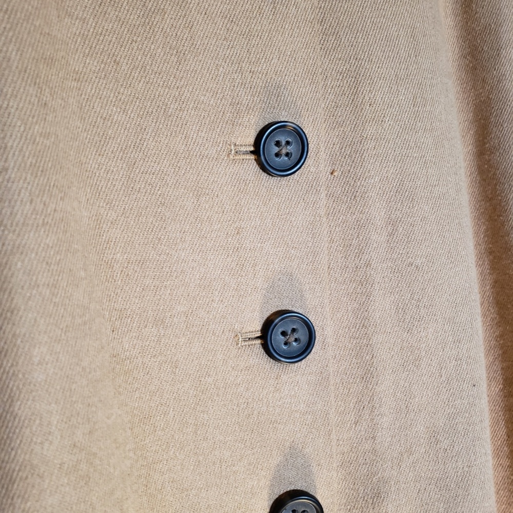 *Banana Republic* Tan front button A-line skirt, size 2 - Picture 4 of 10